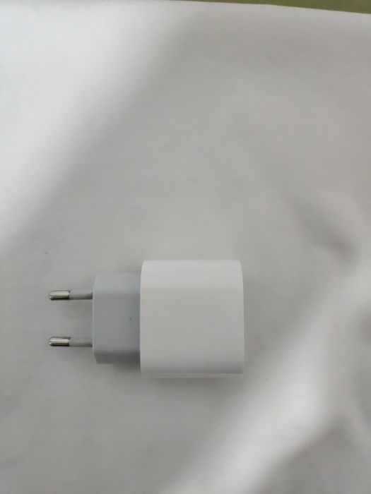 Продам адаптер оригинал