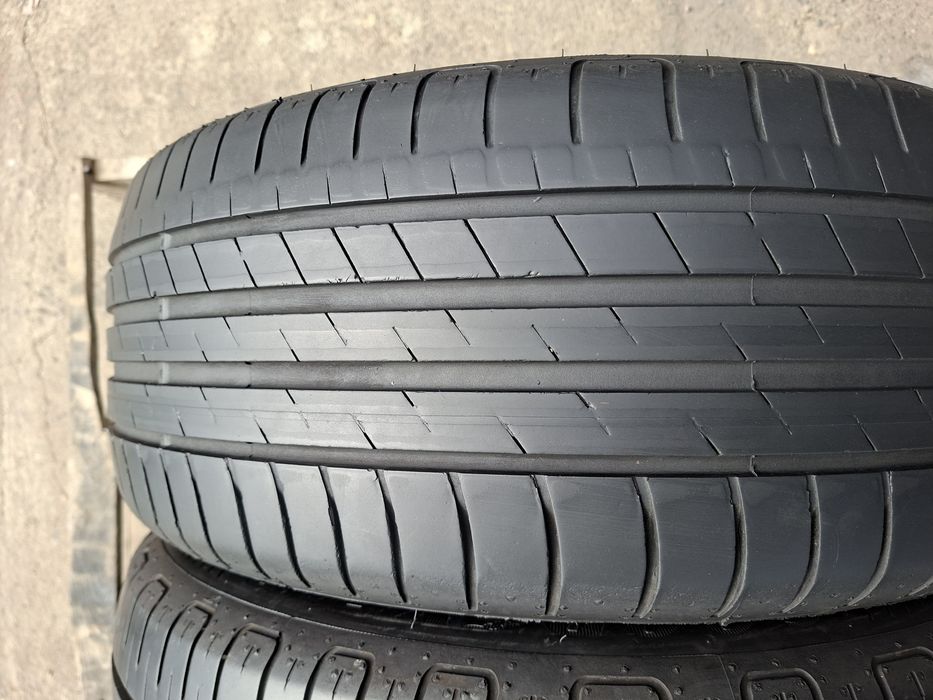 2бр. 215/55/17 Goodyear Efficient Grip Performance