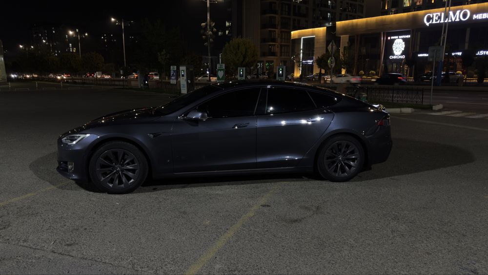 Tesla model s long range plus