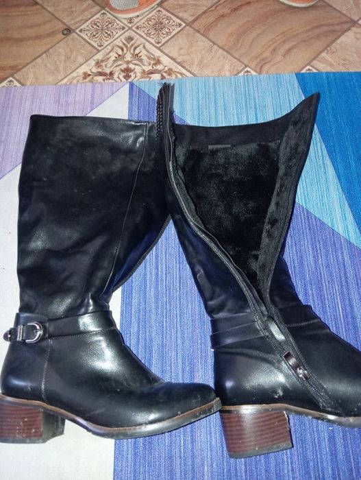 Продам сапоги женские