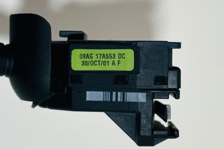 Bloc lumini Maneta stergator  98AG 17A553 DC Ford Focus prima generat