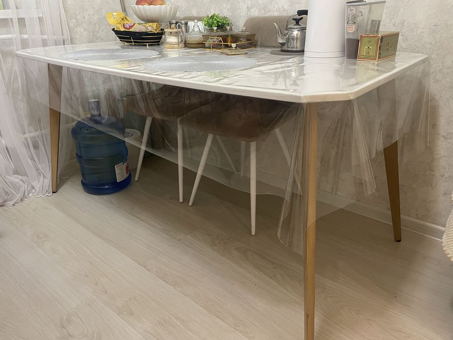 Продам стол в отличном состоянии