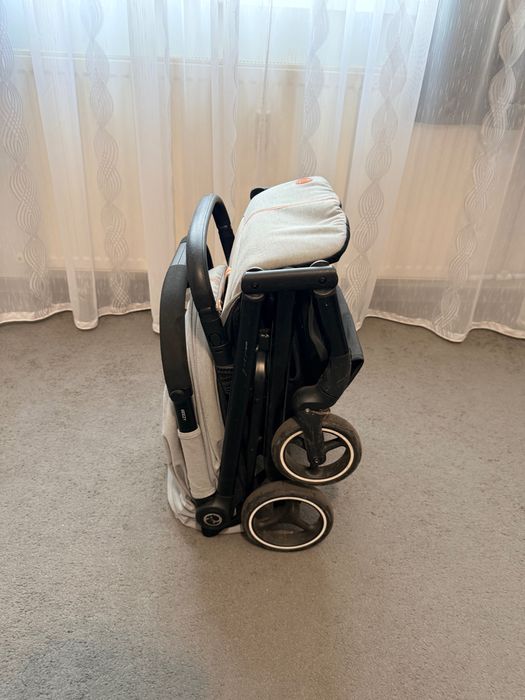 Cărucior cybex beezy