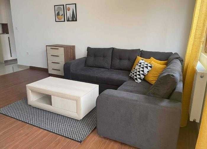 Дава се под наем Двустаен апартамент в Бургас, Братя Миладинови - 68 кв.м за 244.8 € - Снимка #2