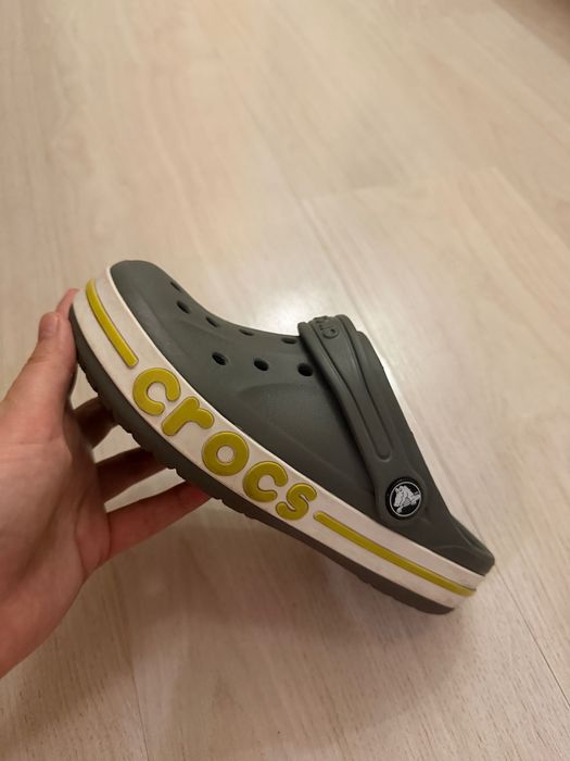 Продам детскую обувь