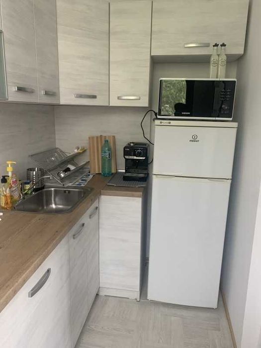 Дава се под наем Тристаен апартамент в Велико Търново, Център - 135 кв.м за 459 € - Снимка #4