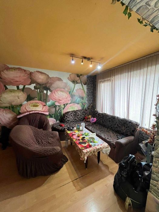 Продава се Двустаен апартамент в Казанлък - 70 кв.м за 1348 €/кв.м - Снимка #2