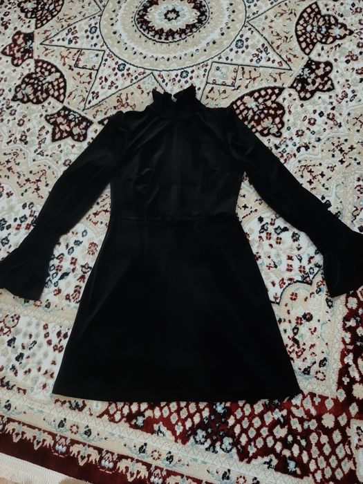 Женские вещи, платья