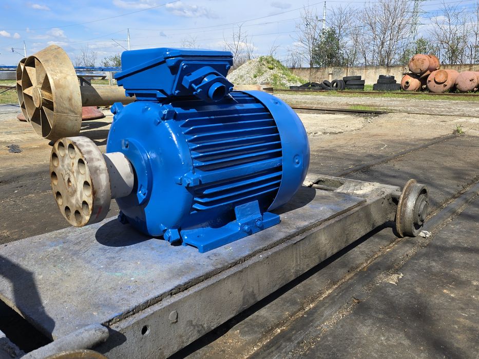 Асинхронен Ел. Двигател / Електромотор - 22квт / 1480 / 985 об.мин