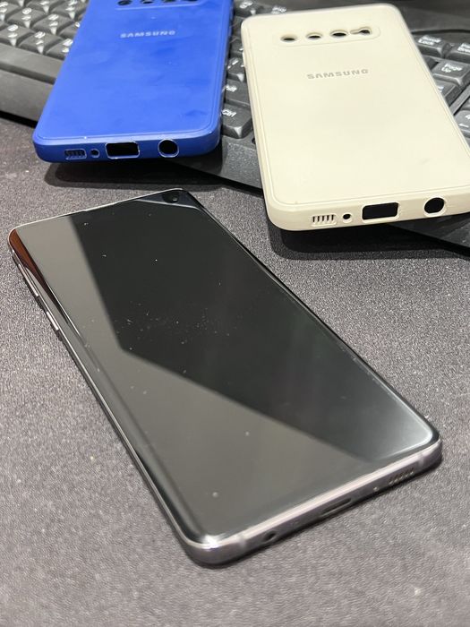 Samsung S 10 ………