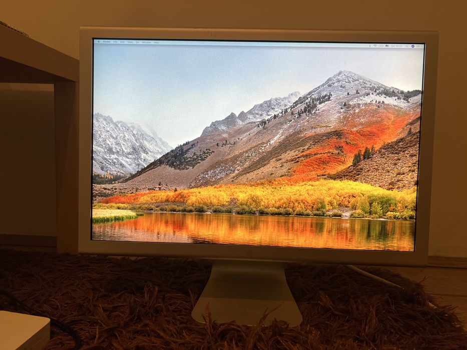 Apple cinema display 23''