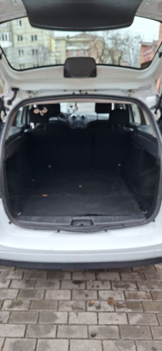 Vând Dacia Logan MCV 1.2 benzină