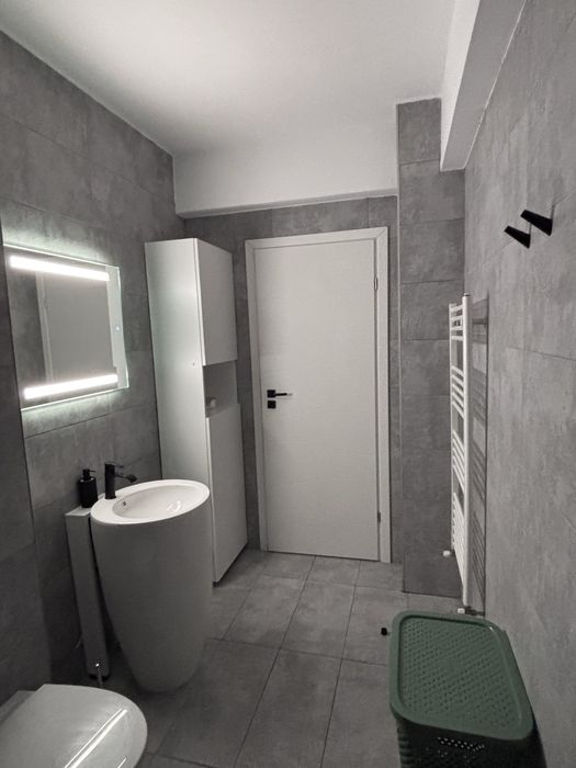 Apartament 2 camere de lux+loc de parcare.