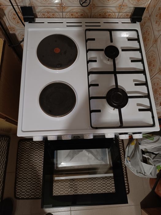 КОМБИНИРАНА ПЕЧКА-ФУРНА. тип свободностоящ  gorenje gk6b40wf