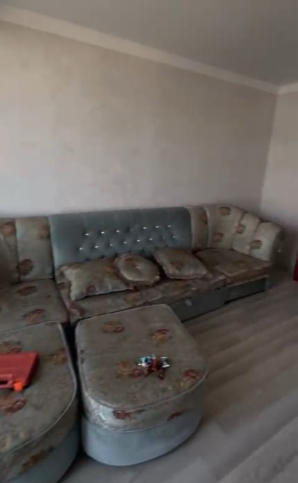 Продается диван в нормальном состоянии