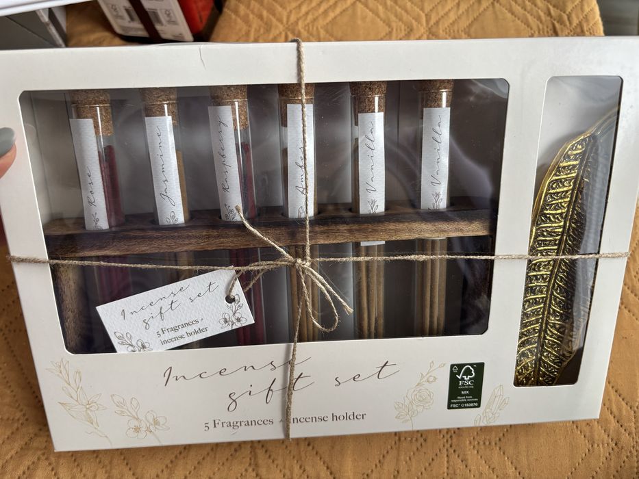 Set betisoare parfumate cu suport lemn