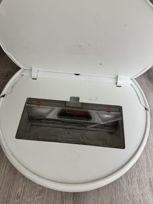 Продам робот пылесос Xiaomi