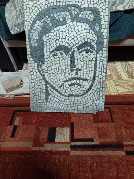 Мозаечен портрет на Васил Левски