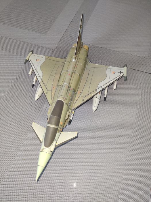 Macheta avion din carton Eurofighter Typhoon