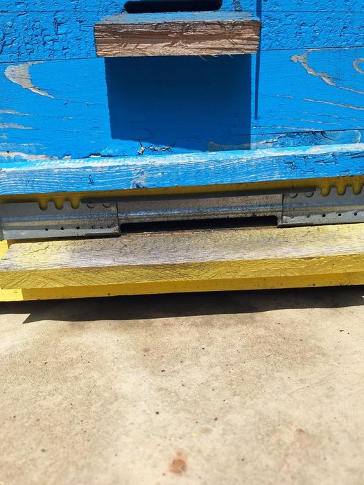 Рамки и пчелни кошери