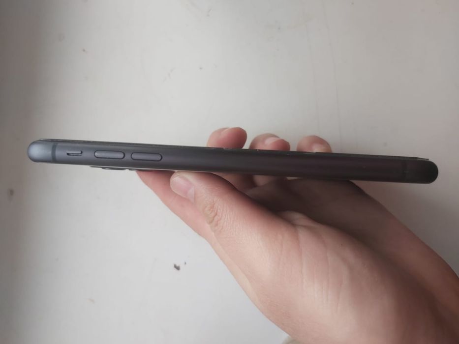 Продам айфон 11 128 гб