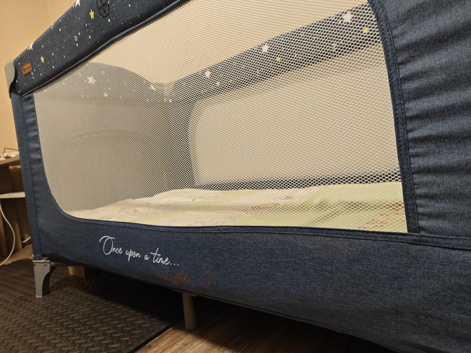 Сгъваема кошара и матрак към нея