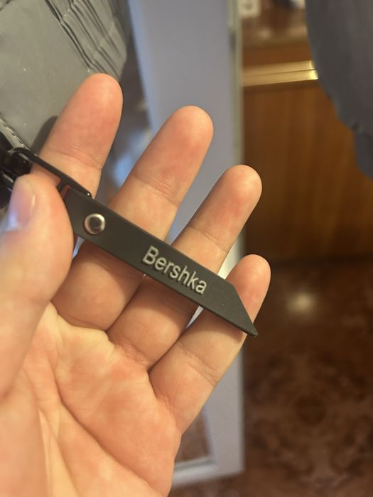 Vand geaca de dama bershka