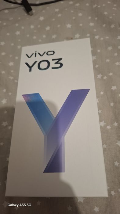 Продаю телефон vivo V2332 (4/64GB)