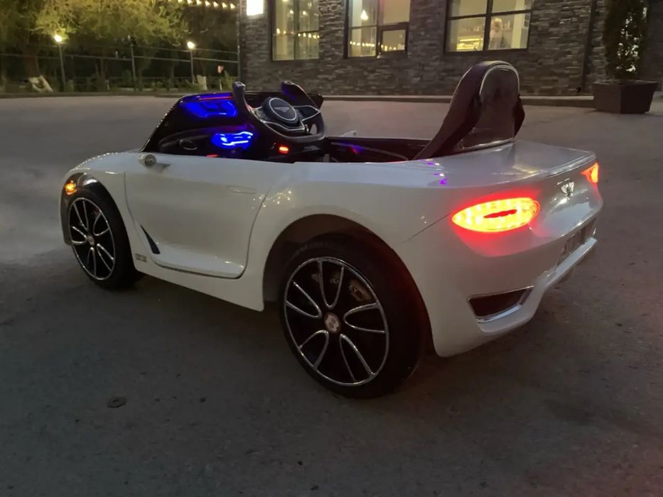 Электромобиль Bentley EXP12 JE1166