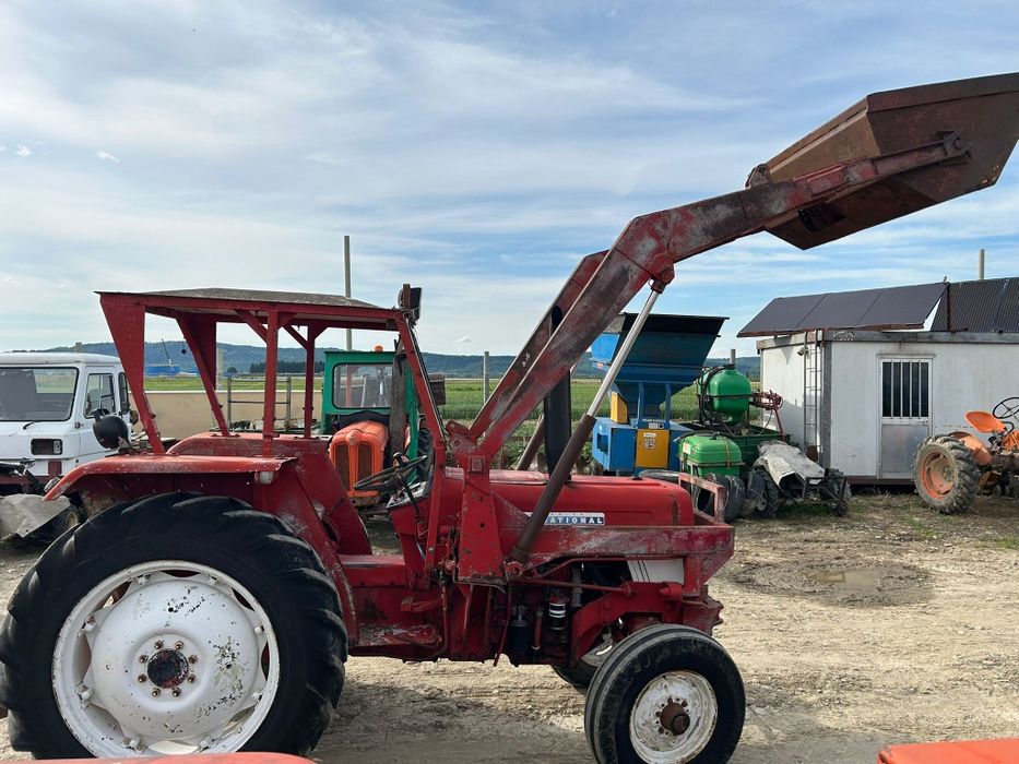 Tractor International cu in Incarcator