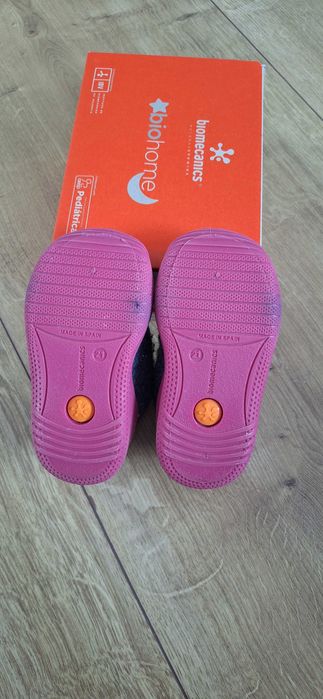 Pantofi Biomecanics marimea 21, ca noi