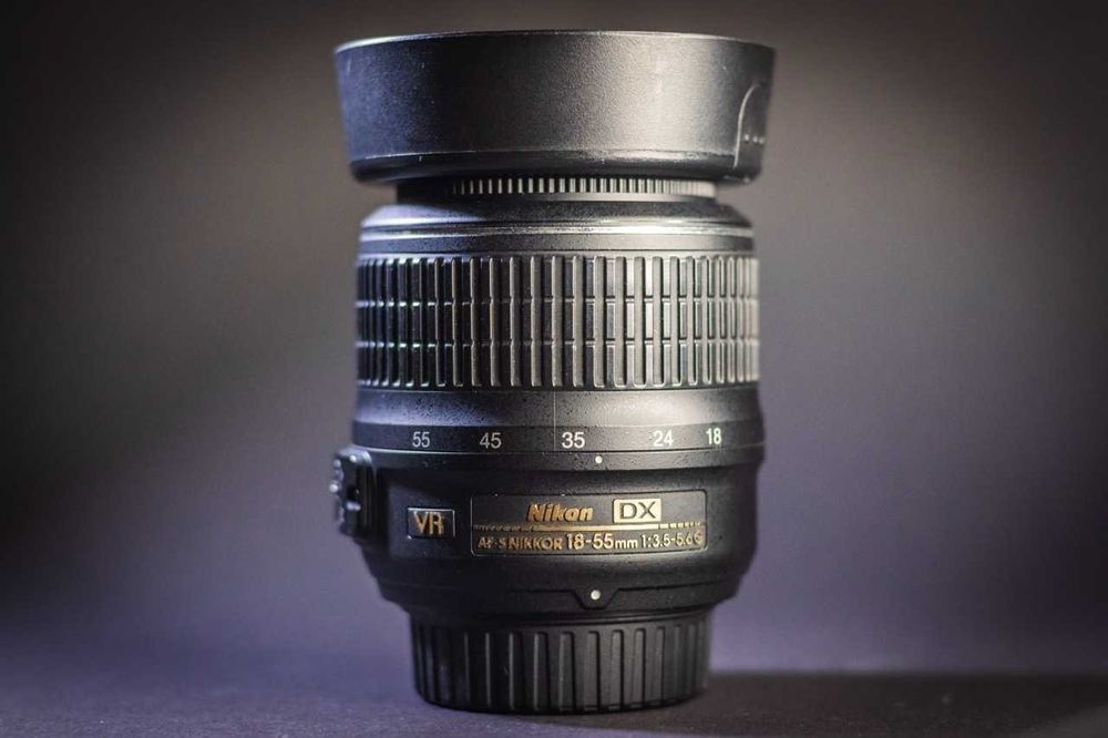 Nikon D5100+obiectiv 18-55mm VR+obiectiv18-140mm VR+accesorii complete