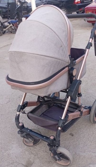 Продам каляску в отличном состояний