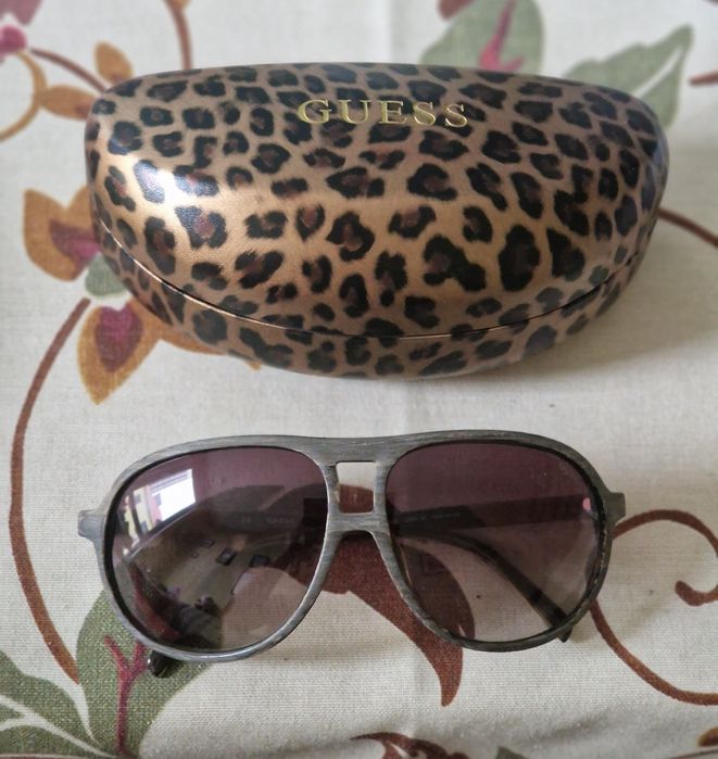 Продавам слънчеви очила Guess