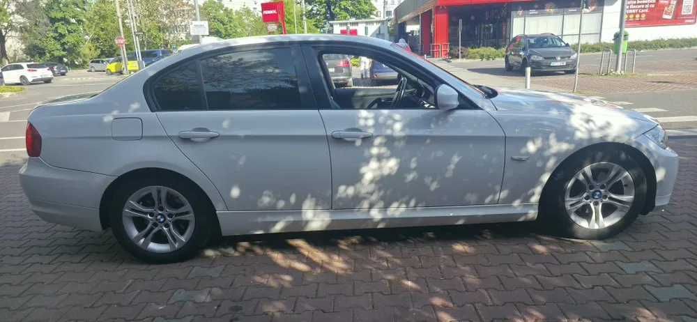 BMW Seria 3 E90 320i 2009 manual