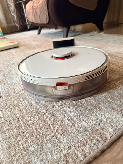 Продам робот-пылесос Roborock S5 Max