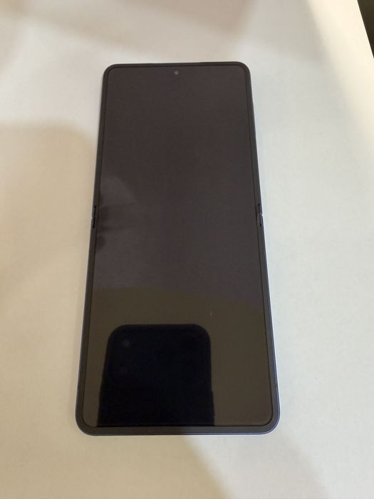 Samsung Galaxy Z Flip 7 Blue Shadow Impecabil