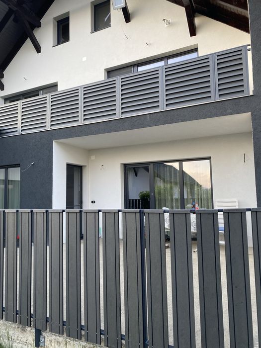 Porti , garduri, balustrade, balcoane