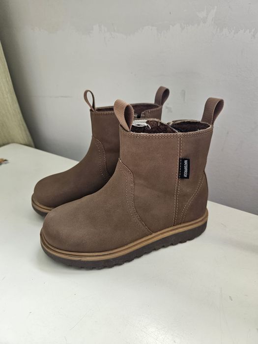 Cizme impermeabile din piele de la H&M pentru fete