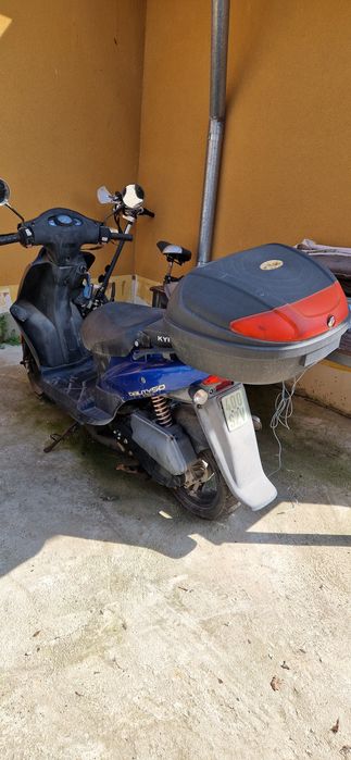 Продавам скутери