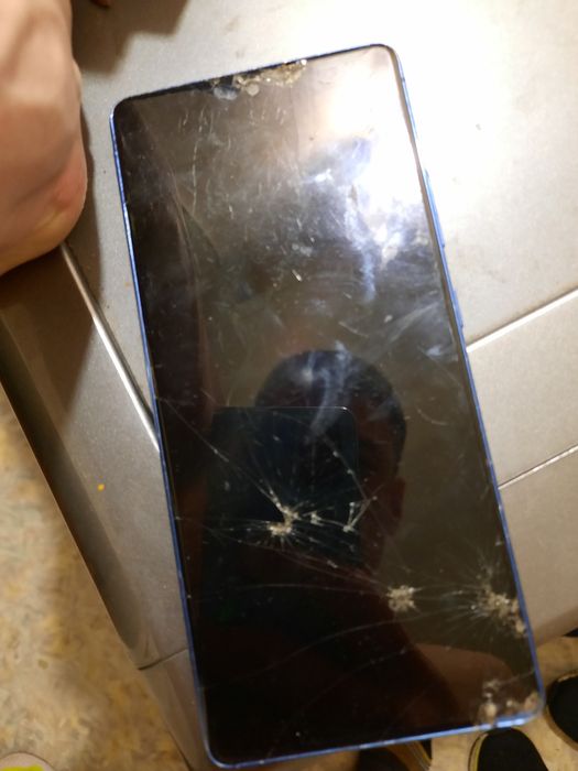 Samsung s10 lite  продам на запчасти