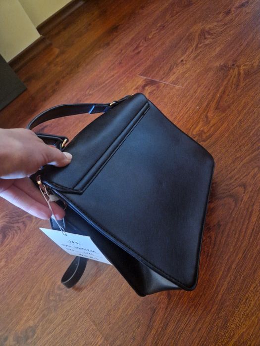 Дамска чанта с двойна дръжка