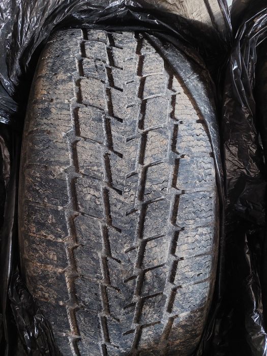 Продам шины 215/55 r17