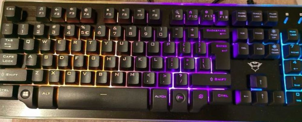 Гейминг клавиатурата Trust Thura GXT 860