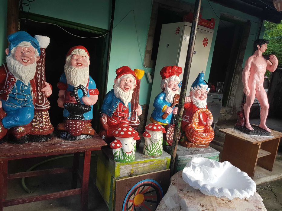 vand pavele si spalieri  sau schimb cu diverse