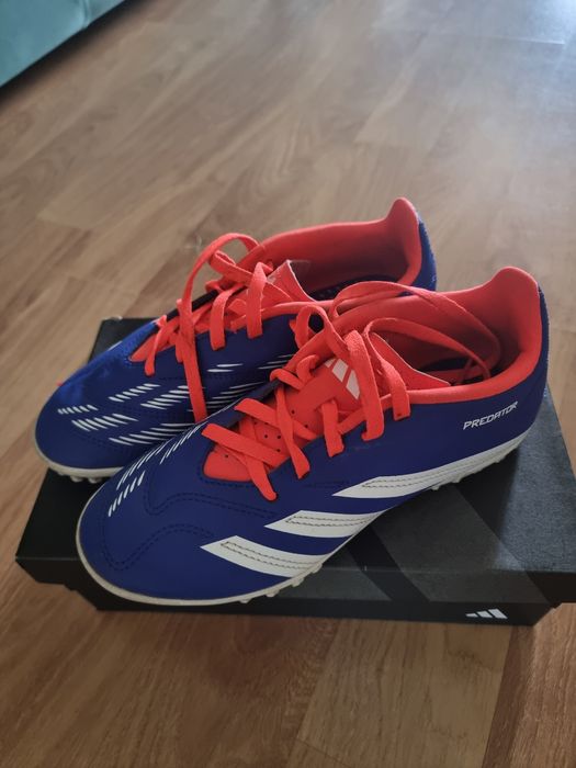 Adiddas predator ghete fotbal teren sintetic