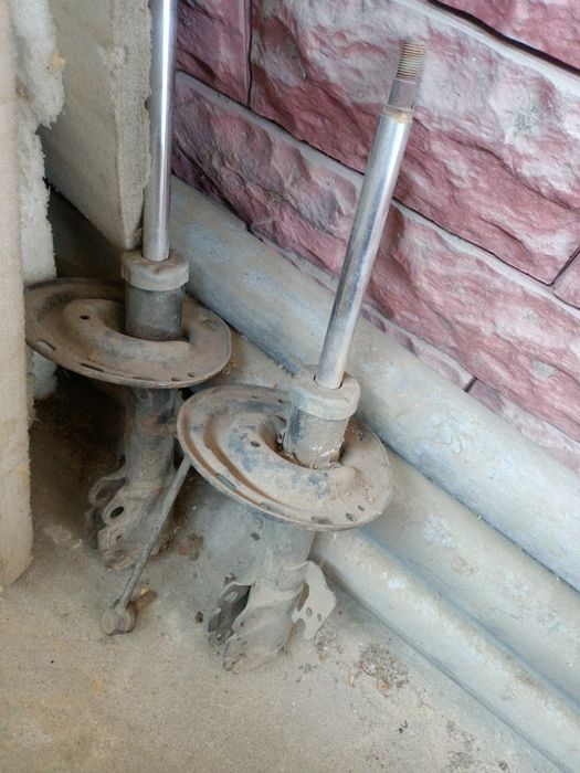 Продам амортизаторы каиаба