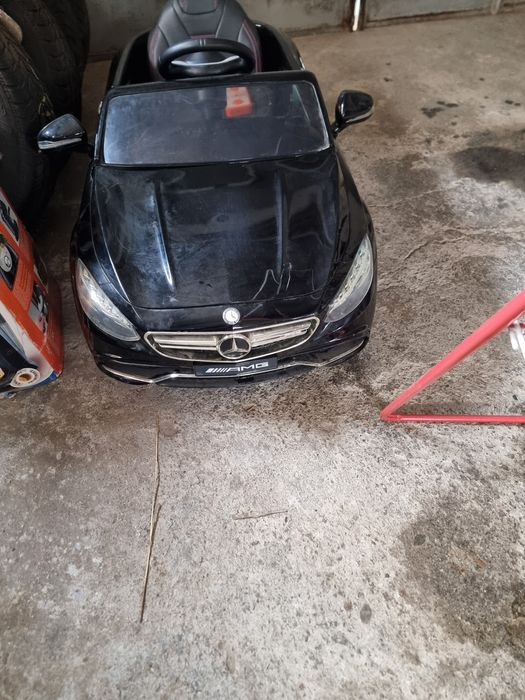 Детска акумулаторна кола