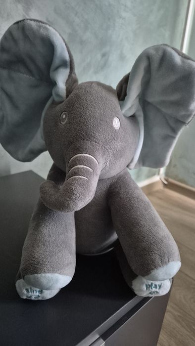 Слонче Peek-a-Boo