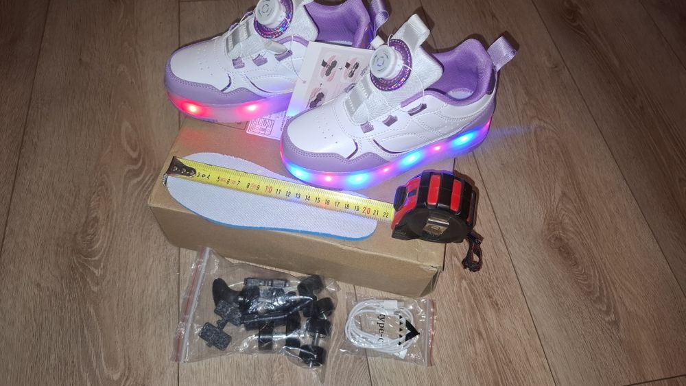 Ролкови кънки с LED светлини номер 33